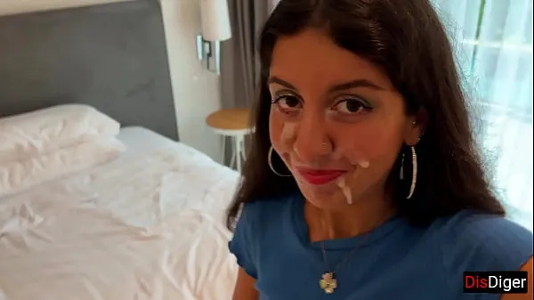 Új Step sister lost the game and had to go outside with cum on her face - Cumwalk energia videók