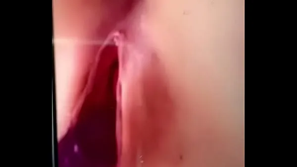 Nuovi video sull'energia Juicy pussy dildo
