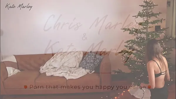 Video energi Tangled in Christmas Lights: Best Holiday Ever - Kate Marley baru