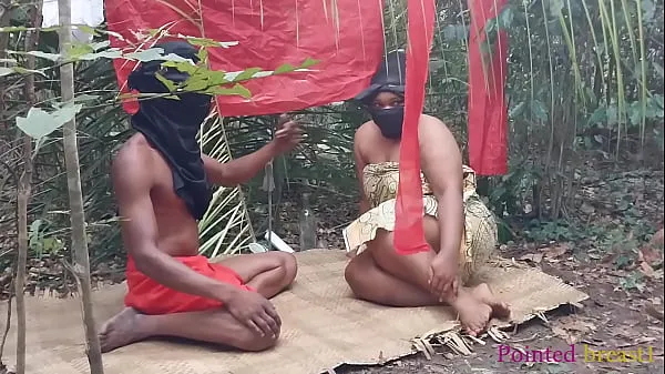 Novi videoposnetki Akwa Ibom native doctor couldn't believe he could fuck such a beautiful virgin girl in his shrine energije