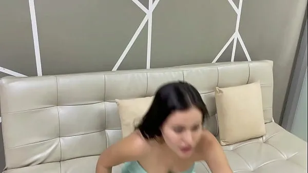 Új Beautiful young Colombian pays her apprentice engineer with a hard ass fuck in exchange for some renovations to her house energia videók
