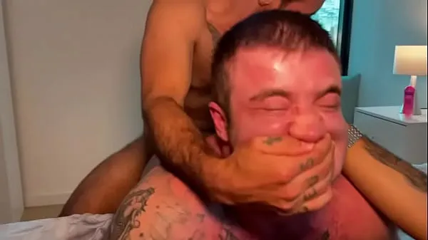 Νέα βίντεο Me and Marcelo Debian's Cowboy Pauzudo did a double penetration on Blessed Boy and filled his ass with milk ενέργειας